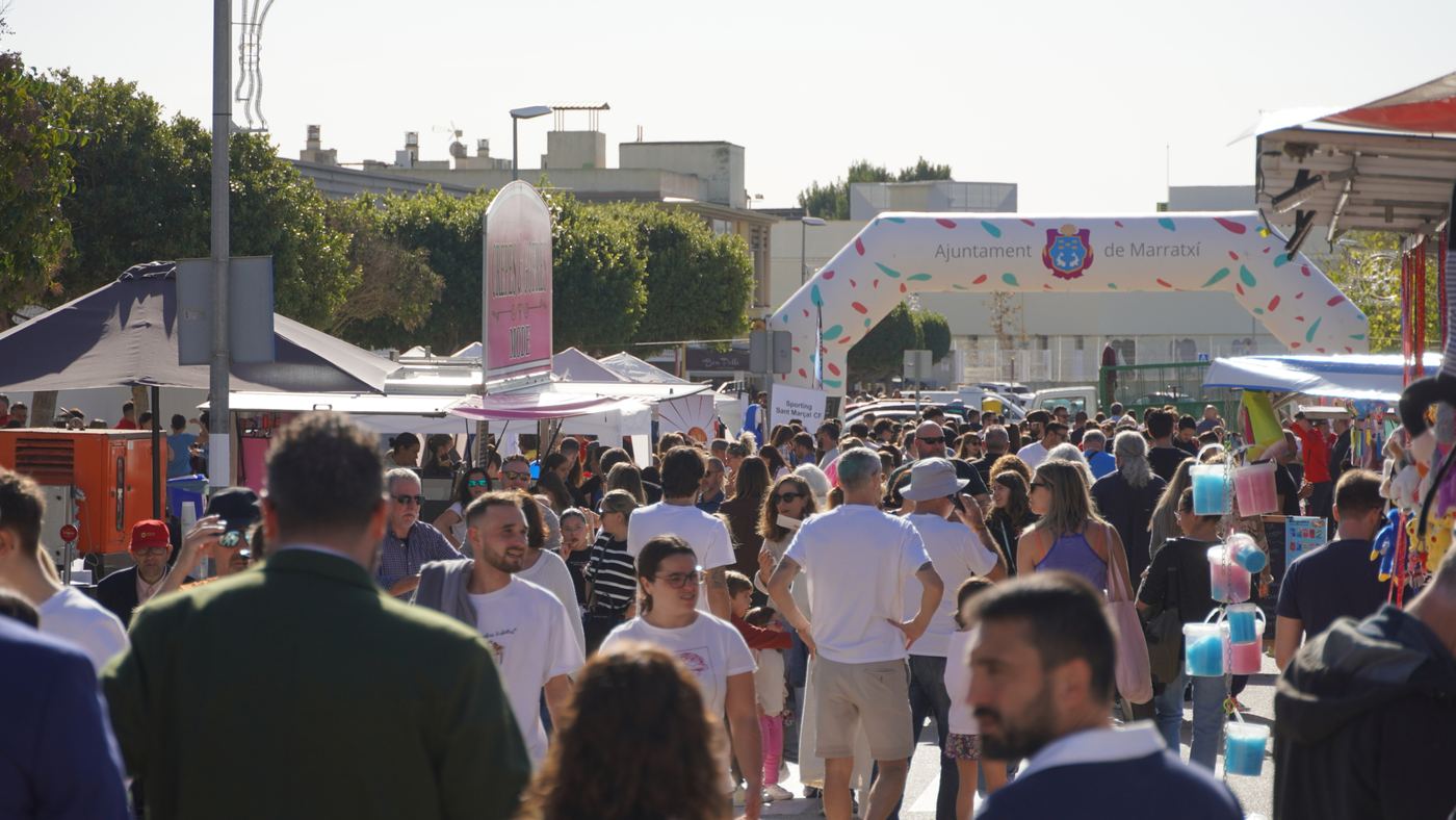 Crowds at the Marratxí Fira de Tardor autumn fair, Mallorca