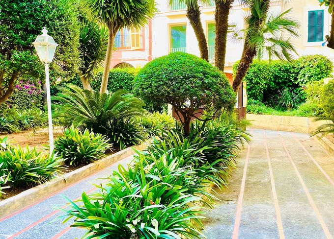 Garden courtyard of MIKU Mallorca Clinic of Integrative Medicine near La Rambla, Palma